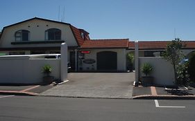Manfeild Park Motel